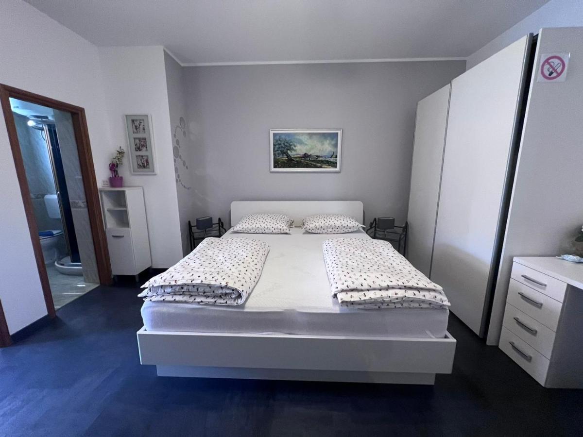 Toni777 Apartamento Rovinj Exterior foto